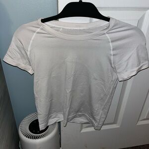 Women’s lululemon swiftly cropped tshirt